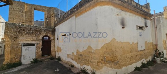 Дом с 8 комнатами в Casarano, Италия № 135927 35