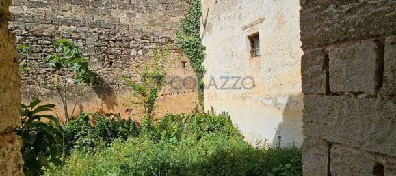 Дом с 8 комнатами в Casarano, Италия № 135927 27