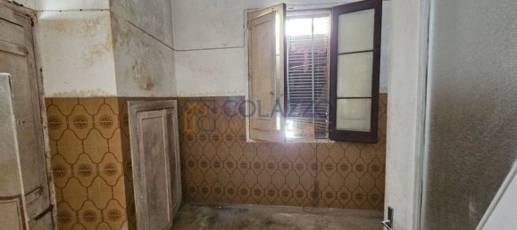 Дом с 8 комнатами в Casarano, Италия № 135927 8