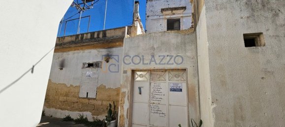 Дом с 8 комнатами в Casarano, Италия № 135927 33