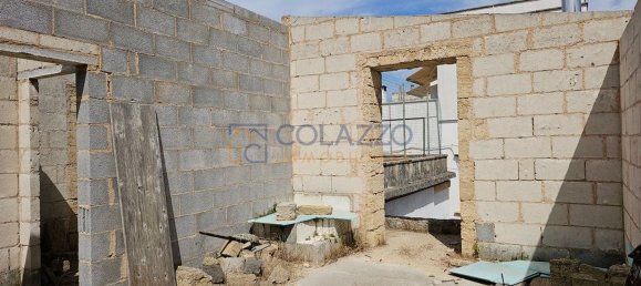 Дом с 8 комнатами в Casarano, Италия № 135927 30