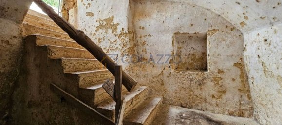 Дом с 8 комнатами в Casarano, Италия № 135927 23