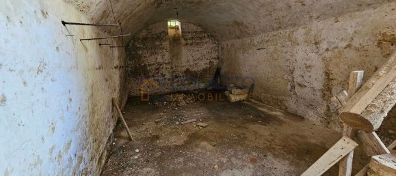 Дом с 8 комнатами в Casarano, Италия № 135927 20