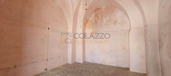 Дом с 8 комнатами в Casarano, Италия № 135927 13