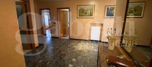 5 rooms Apartment in Lamezia Terme, Italy No. 120746 10