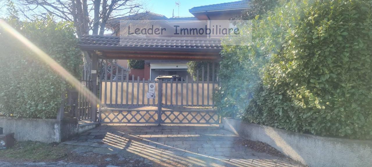 Villa de 3 divisões em Albese con Cassano, Italy N.º 32736