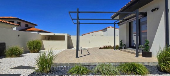 2 bedrooms Villa in Laroque-des-Alberes, France No. 297606 5