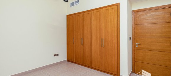 4 bedrooms Villa in Jumeirah Park, UAE No. 17699 15