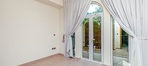 4 bedrooms Villa in Jumeirah Park, UAE No. 17699 12