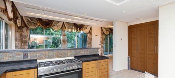 4 bedrooms Villa in Jumeirah Park, UAE No. 17699 8