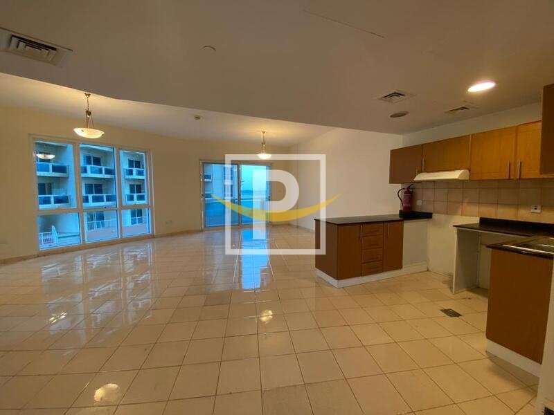 2 bedrooms Apartment in Dubai, UAE No. 9393