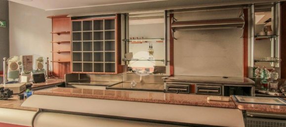 Propiedad comercial de 2 habitaciónes en Casalpusterlengo, Italy No. 374091 2