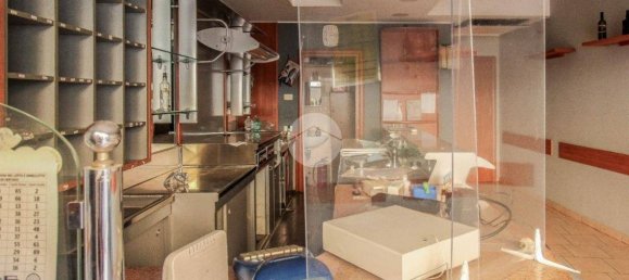 Propiedad comercial de 2 habitaciónes en Casalpusterlengo, Italy No. 374091 10