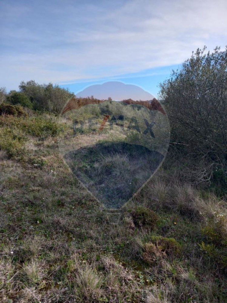 40120m² Land in Sintra, Portugal No. 58363