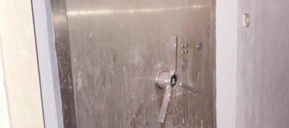 Gewerbliche Immobilie in Leon, Spain 371m², Nr. 70263 10