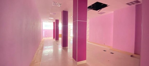 Gewerbliche Immobilie in Leon, Spain 371m², Nr. 70263 6