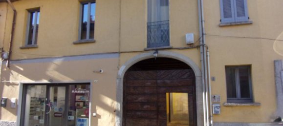 3 bedrooms Apartment in Samarate, Italy No. 321521 2