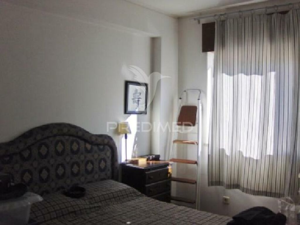 Apartamento de 4 dormitorios en Amadora, Portugal No. 34818