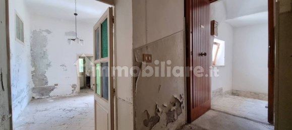 3 bedrooms Apartment in Catanzaro, Italy No. 42460 3