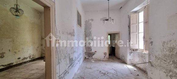 3 bedrooms Apartment in Catanzaro, Italy No. 42460 4