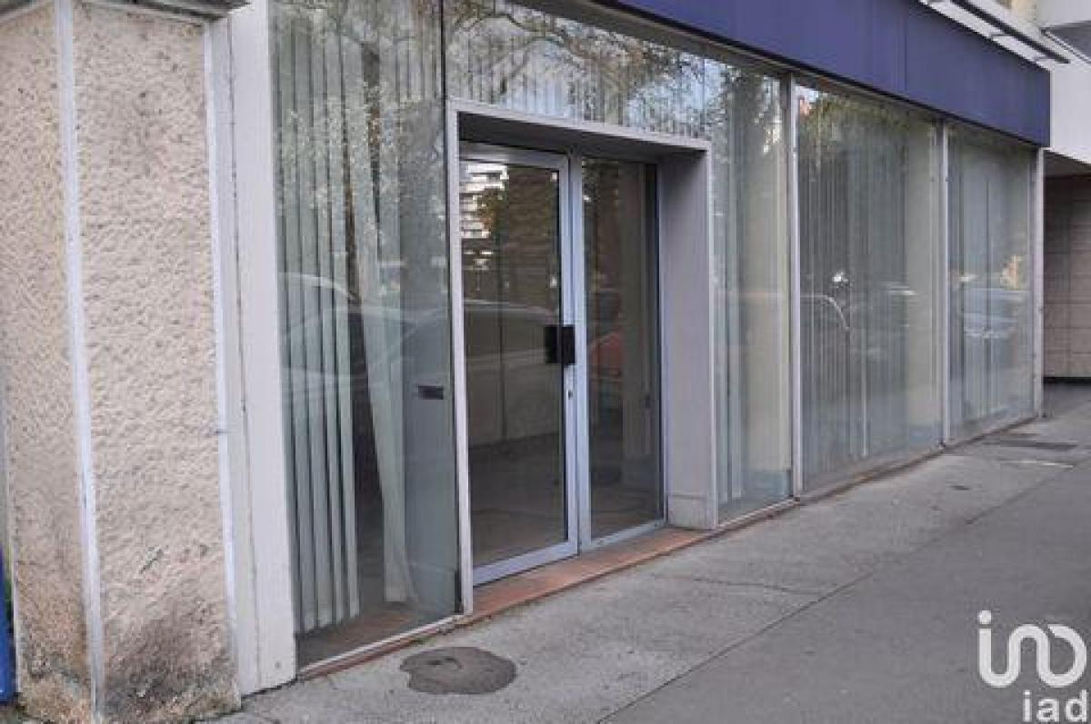  مكتب في Pau, France 85متر مربع رقم 18798