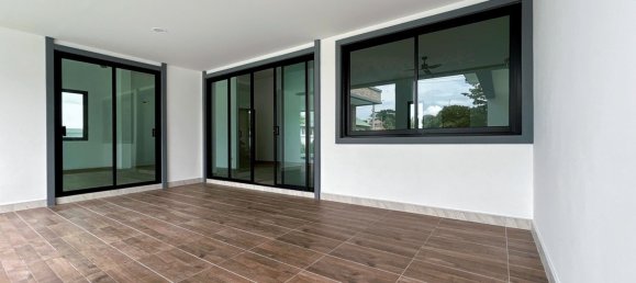 Café / restaurante T3 em Hua Hin, Thailand N.º 7853 7