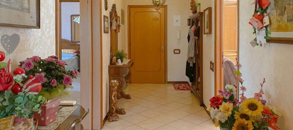 4 bedrooms Apartment in Mirandola, Italy No. 339843 22