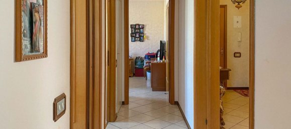 4 bedrooms Apartment in Mirandola, Italy No. 339843 28