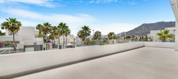 6 bedrooms Villa in Marbella, Spain No. 109025 30