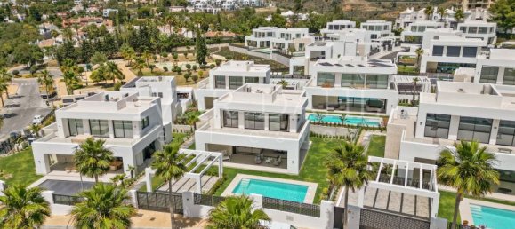 6 bedrooms Villa in Marbella, Spain No. 109025 13