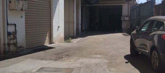  Garage in Aci Catena, Italy No. 260953 2