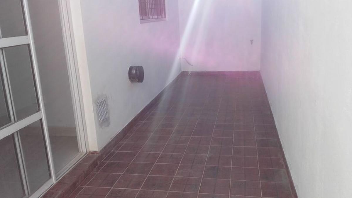 2 Schlafzimmer Haus in Lanus, Argentina, Nr. 8511