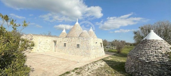 5 rooms House in Ostuni, Italy No. 195719 8
