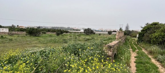 64m² Land in Faro, Portugal No. 63818 9