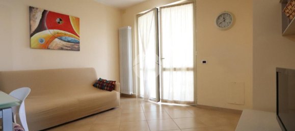 Apartamento de 2 dormitorios en Tortoreto, Italy No. 273349 4