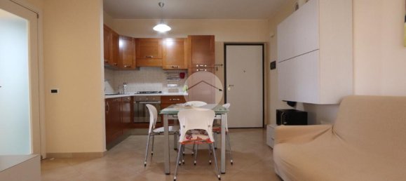 Apartamento de 2 dormitorios en Tortoreto, Italy No. 273349 5