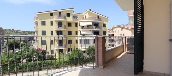 Apartamento de 2 dormitorios en Tortoreto, Italy No. 273349 15