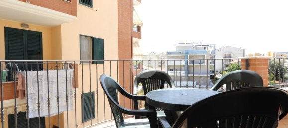 Apartamento de 2 dormitorios en Tortoreto, Italy No. 273349 7