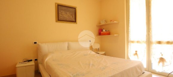 Apartamento de 2 dormitorios en Tortoreto, Italy No. 273349 8
