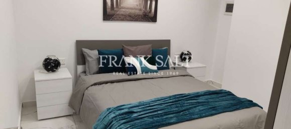 1 غرف نوم طابقين في Msida, Malta رقم 8415 5