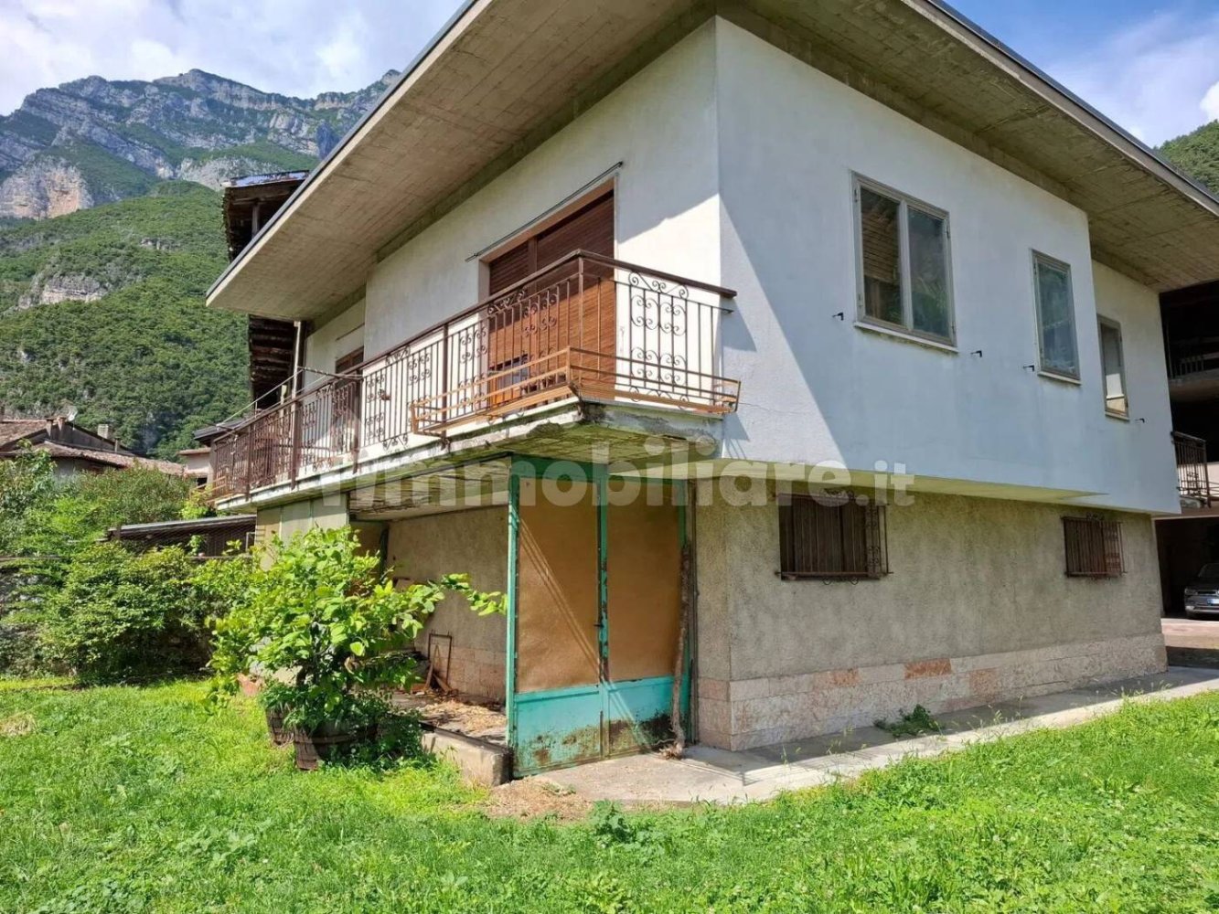 6 غرف نوم فيلا في Avio, Italy رقم 275670