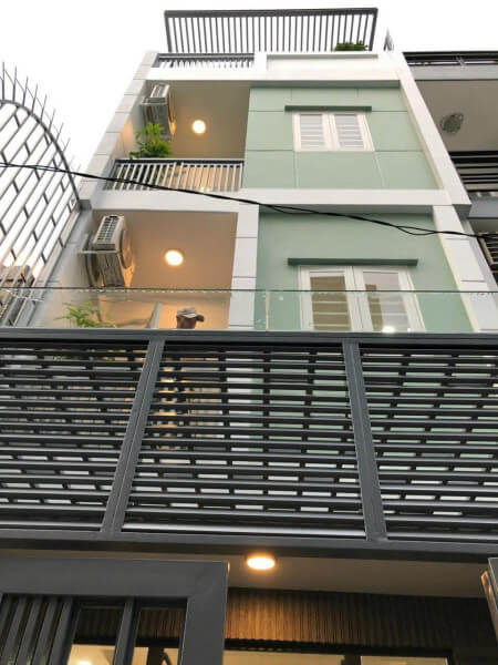 415m² House in District 7, Vietnam No. 13145