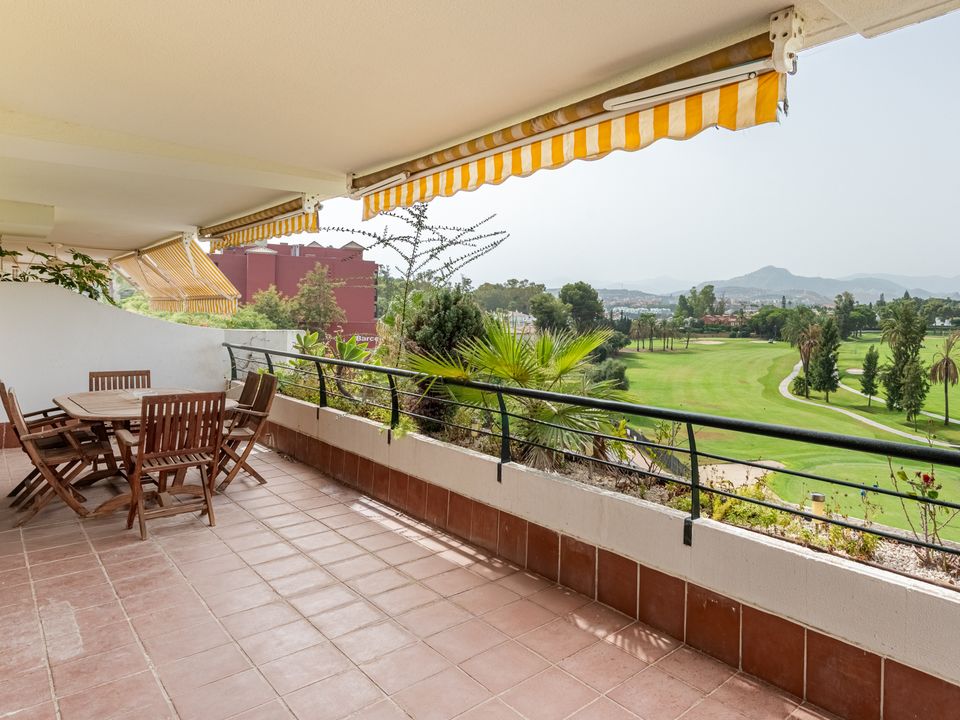 4 bedrooms Penthouse in Marbella, Spain No. 279648