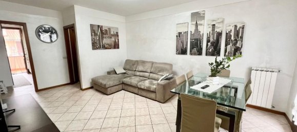 4 rooms Apartment in Santa Maria a Monte, Italy No. 172747 5