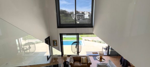 3 bedrooms Villa in Cascais, Portugal No. 114757 4