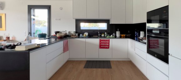 3 bedrooms Villa in Cascais, Portugal No. 114757 10