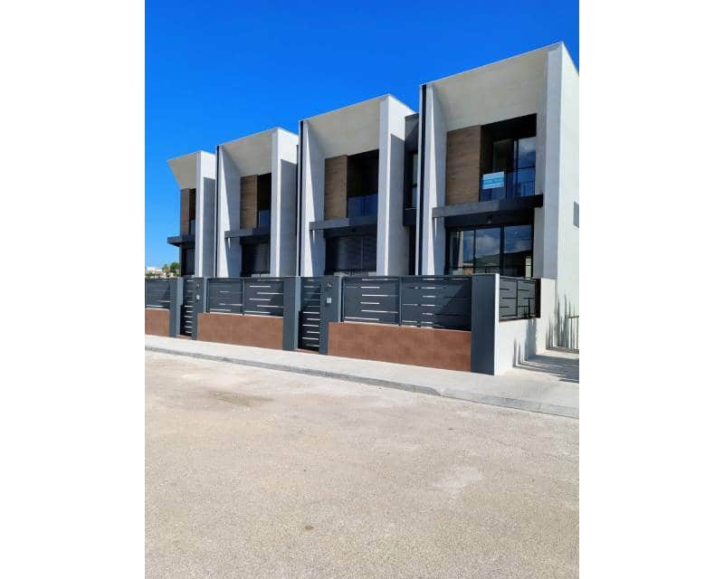 Moradia em banda T3 em Alicante, Spain N.º 196577