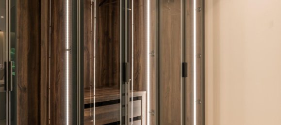 Apartamento de 3 dormitorios en Estepona, Spain No. 132467 2