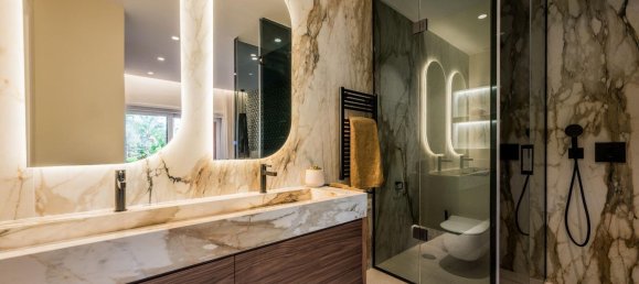 Apartamento de 3 dormitorios en Estepona, Spain No. 132467 7