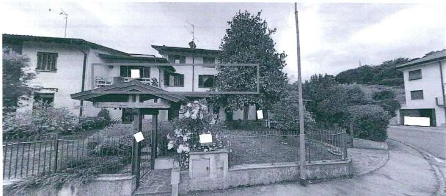 Apartamento de 4 divisões em Merone, Italy N.º 6769